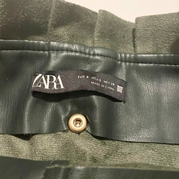 Zara Pleated Faux Leather Mini Skirt Size Small - Picture 3 of 16